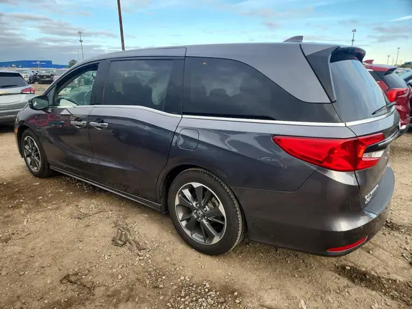 5FNRL6H95PB049050 — 2023 Honda Odyssey, фото 2 с аукциона Copart, Боковая часть