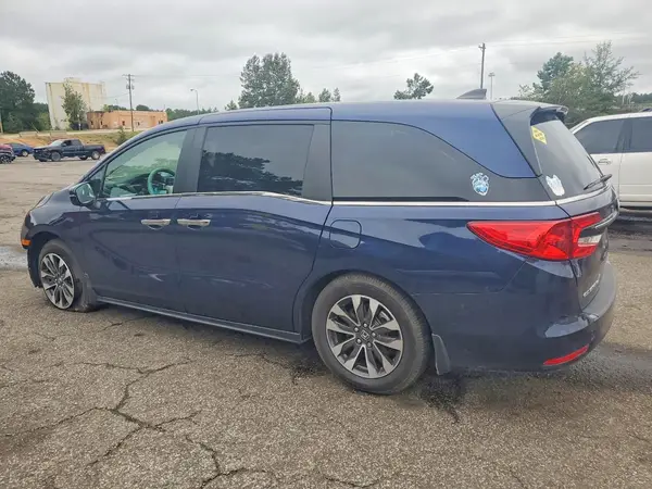5FNRL6H60PB064111 — 2023 Honda Odyssey, фото 2 с аукциона Copart, Передняя часть