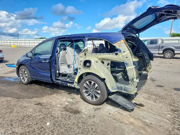 5FNRL6H61RB067604 — 2024 Honda Odyssey, фото 2 с аукциона Copart, Задняя часть