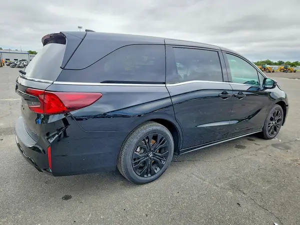 5FNRL6H75TB068707 — 2026 Honda Odyssey, фото 3 с аукциона Copart, Передняя часть