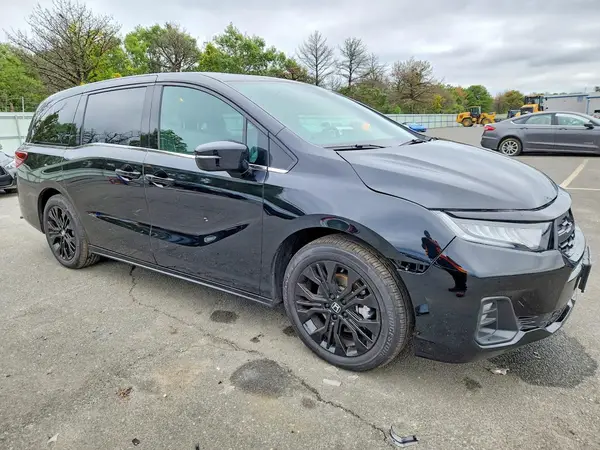 5FNRL6H75TB068707 — 2026 Honda Odyssey, фото 4 с аукциона Copart, Передняя часть
