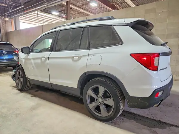 5FNYF8H97MB026749 — 2021 Honda Passport, фото 2 с аукциона Copart, Передняя часть