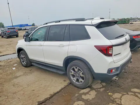 2023 HONDA PASSPORT VIN 5FNYF8H67PB044386 фото 2