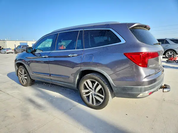 5FNYF6H03HB033208 — 2017 Honda Pilot, фото 2 с аукциона Copart, Передняя часть