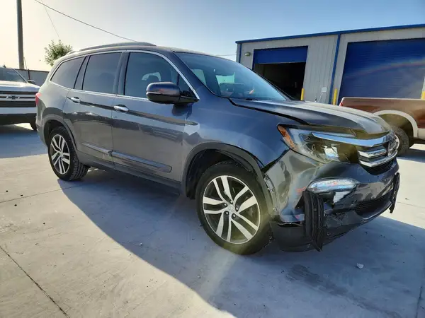 5FNYF6H03HB033208 — 2017 Honda Pilot, фото 4 с аукциона Copart, Передняя часть