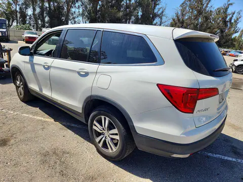2018 Honda Pilot VIN 5FNYF5H68JB022225 фото 2