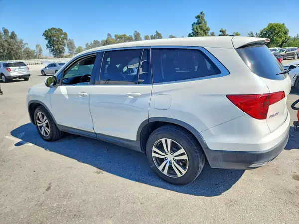 5FNYF5H55JB019628 — 2018 Honda Pilot, фото 2 с аукциона Copart, Боковая часть