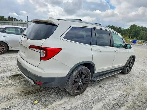 5FNYF5H58KB032682 — 2019 Honda Pilot, фото 3 с аукциона Copart 12.10.2026, Мелкие вмятины и царапины