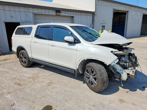 5FPYK3F16JB007933 — 2018 Honda Ridgeline, фото 4 с аукциона Copart, Передняя часть