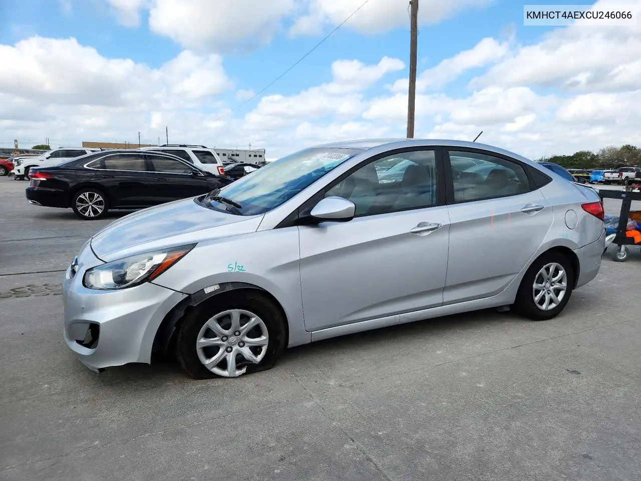 KMHCT4AEXCU246066 Hyundai Accent 2012 — повреждение Передняя часть, фото до ремонта
