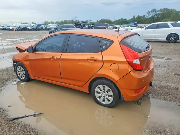 KMHCT5AE6GU265404 — 2016 Hyundai Accent, фото 2 с аукциона Copart, Передняя часть