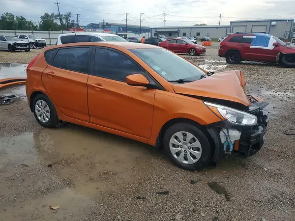 KMHCT5AE6GU265404 — 2016 Hyundai Accent, фото 4 с аукциона Copart, Передняя часть