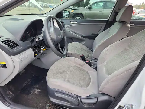 KMHCT4AE6GU111592 — 2016 Hyundai Accent, фото 7 с аукциона Copart, Вандализм