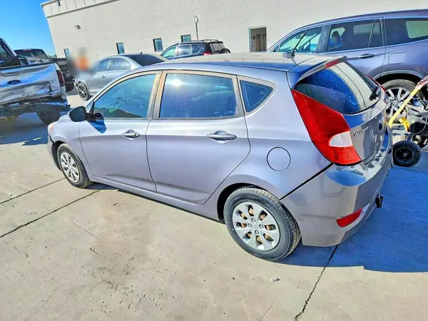 KMHCT5AE3HU310512 — 2017 Hyundai Accent, фото 2 с аукциона Copart, Задняя часть