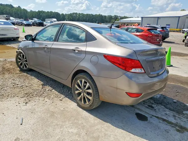 KMHCT4AE7HU374935 — 2017 Hyundai Accent, фото 2 с аукциона Copart, Передняя часть