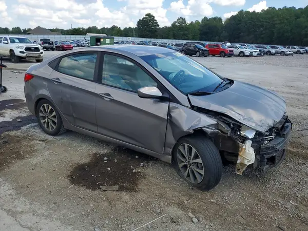 KMHCT4AE7HU374935 — 2017 Hyundai Accent, фото 4 с аукциона Copart, Передняя часть