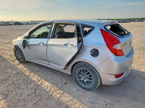 KMHCT5AE2HU320206 — 2017 Hyundai Accent, фото 2 с аукциона Copart, Передняя часть