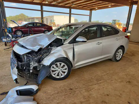 3KPC24A3XJE020238 — 2018 Hyundai Accent, Передняя часть (Front End), фото до ремонта