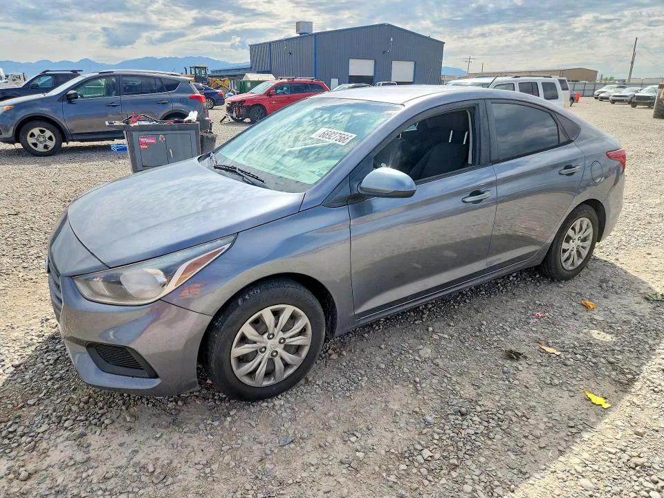 2018 Hyundai Accent VIN 3KPC24A38JE031643 фото 1