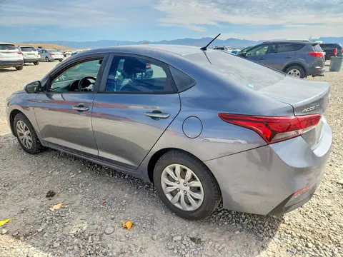 2018 Hyundai Accent VIN 3KPC24A38JE031643 фото 2