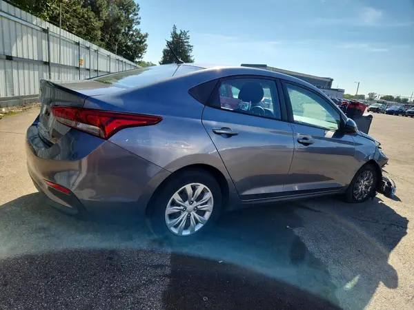 3KPC24A34JE026424 — 2018 Hyundai Accent, фото 3 с аукциона Copart 30.09.2026, Передняя часть