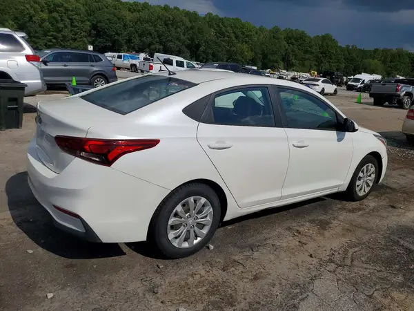 3KPC24A33KE074207 — 2019 Hyundai Accent, фото 3 с аукциона Copart, Естественный износ