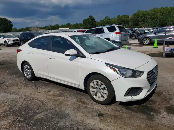 3KPC24A33KE074207 — 2019 Hyundai Accent, фото 4 с аукциона Copart, Естественный износ