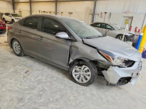 3KPC24A69NE155517 — 2022 Hyundai Accent, фото 4 с аукциона Copart, Передняя часть