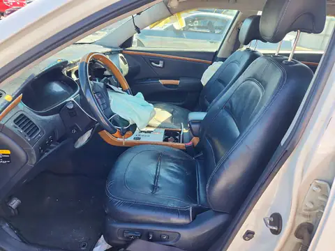 KMHFC46F38A311119 — 2008 Hyundai Azera, фото 7 с аукциона Copart, Передняя часть