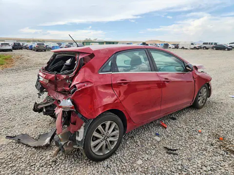 2017 Hyundai ELANTRA GT VIN KMHD35LH0HU378522 фото 3