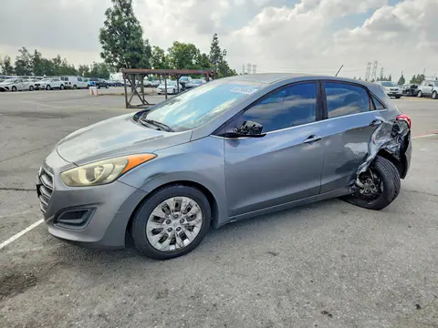KMHD35LHXHU360979 — 2017 Hyundai Elantra GT, Боковая часть (Side), фото до ремонта