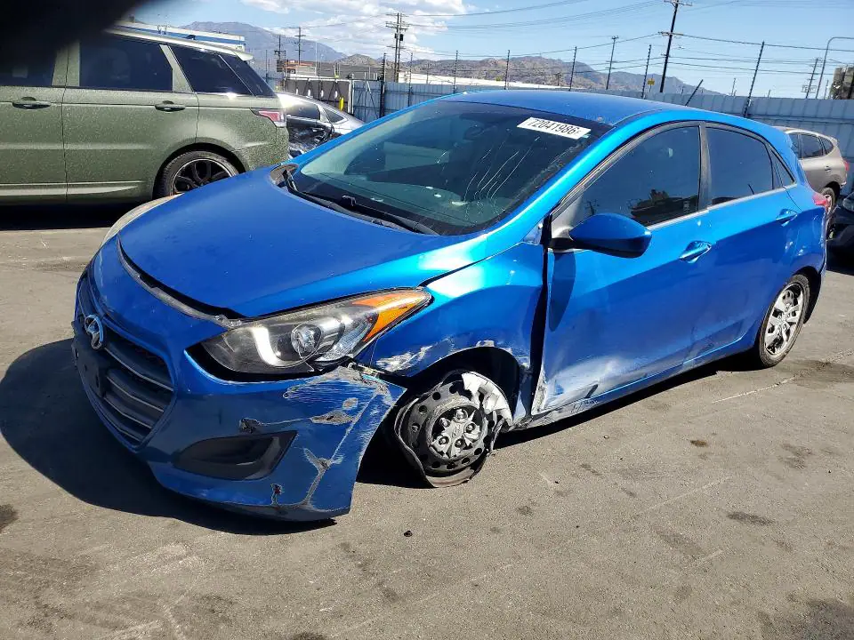 KMHD35LH7HU352919 Hyundai Elantra GT 2017 — повреждение Передняя часть, фото до ремонта