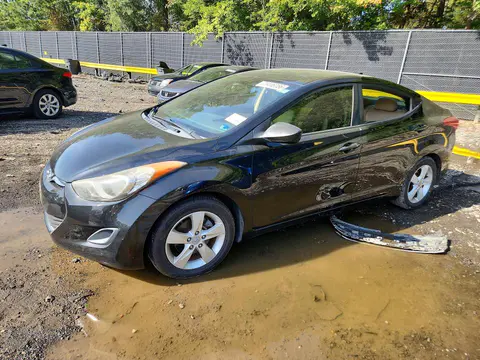 5NPDH4AE2BH005217 — 2011 Hyundai Elantra, Вандализм (Vandalism), фото до ремонта