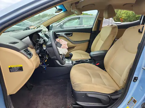 KMHDH4AE5BU106222 — 2011 Hyundai Elantra, фото 7 с аукциона Copart, Передняя часть