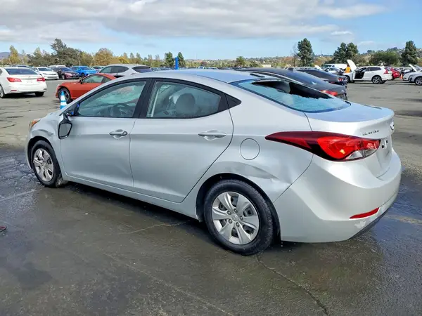 5NPDH4AE5GH768906 — 2016 Hyundai Elantra, фото 2 с аукциона Copart 29.09.2026, Вандализм