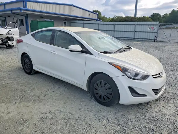 5NPDH4AE5GH774530 — 2016 Hyundai Elantra, фото 4 с аукциона Copart, Передняя часть
