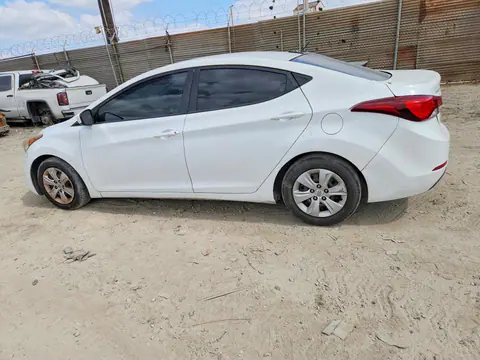 2016 Hyundai Elantra VIN 5NPDH4AE4GH695768 фото 2