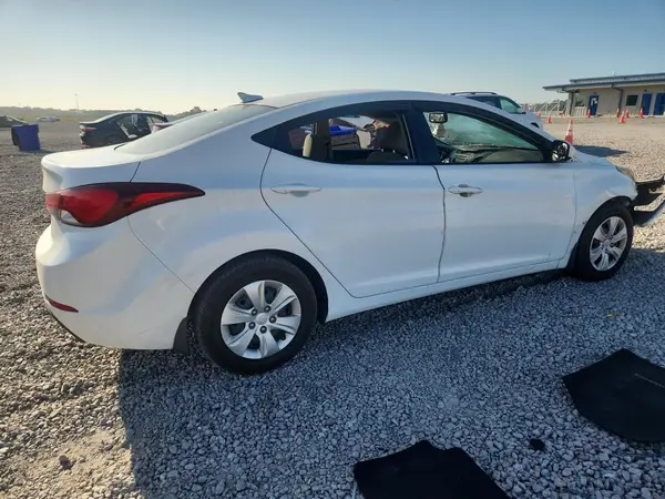 5NPDH4AE6GH711209 — 2016 Hyundai Elantra, фото 3 с аукциона Copart, Передняя часть