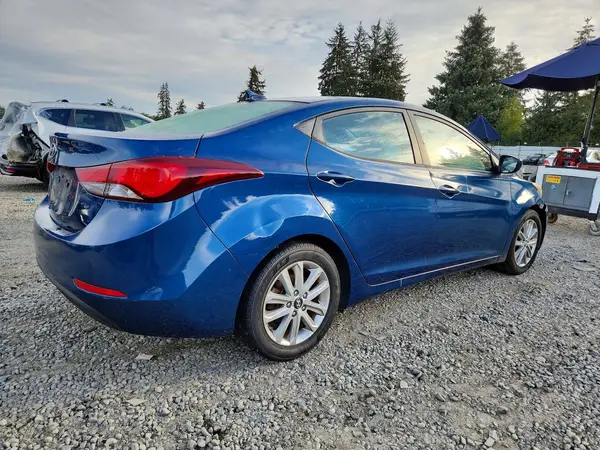 KMHDH4AE4GU518056 — 2016 Hyundai Elantra, фото 3 с аукциона Copart 13.10.2026, Вандализм