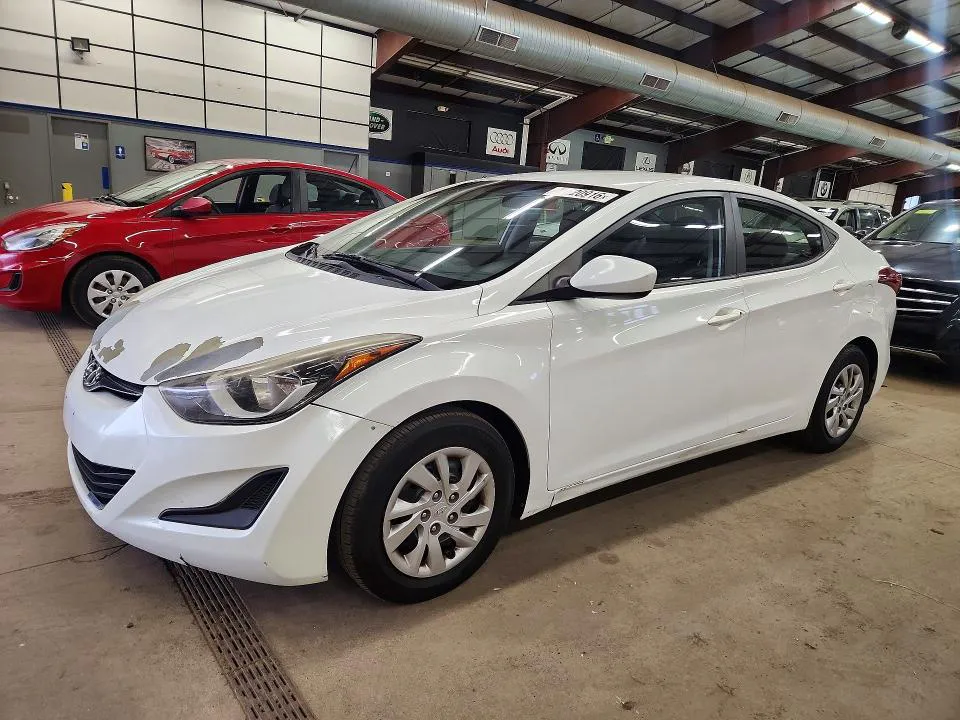 2016 Hyundai Elantra VIN 5NPDH4AEXGH677694 фото 1