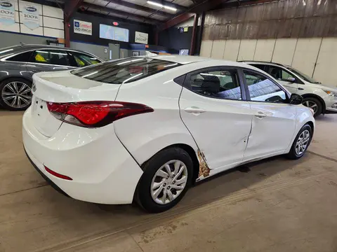 2016 Hyundai Elantra VIN 5NPDH4AEXGH677694 фото 3