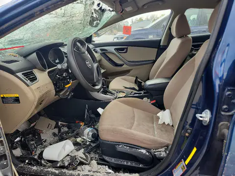 KMHDH4AE4GU542082 — 2016 Hyundai Elantra, фото 7 с аукциона Copart, Передняя часть