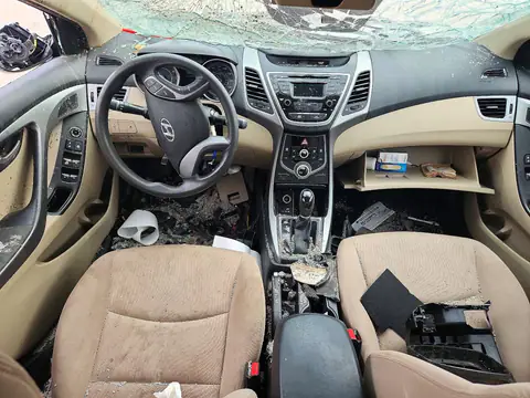 KMHDH4AE4GU542082 — 2016 Hyundai Elantra, фото 8 с аукциона Copart, Передняя часть