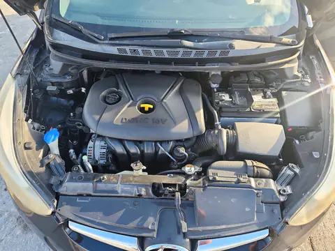 5NPDH4AE3GH718585 — 2016 Hyundai Elantra, Задняя часть, фото до ремонта