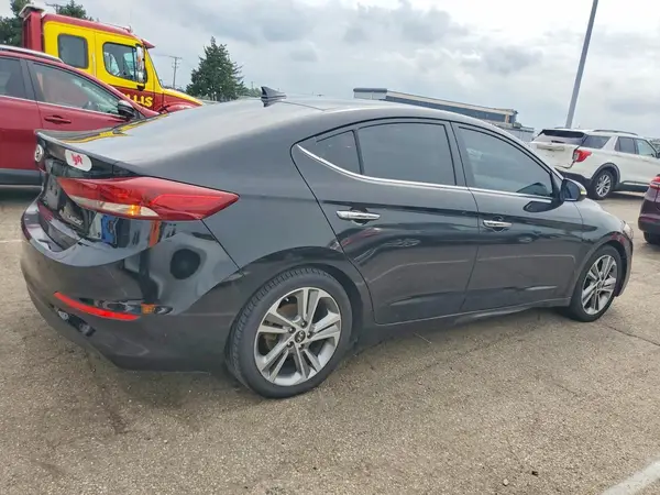 KMHD84LF4HU266977 — 2017 Hyundai Elantra, фото 3 с аукциона Copart 07.10.2026, Подтопление