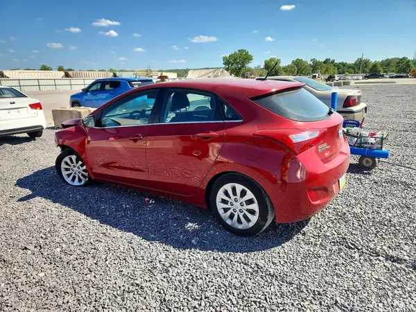 KMHD35LH3HU375341 — 2017 Hyundai Elantra, фото 2 с аукциона Copart 15.10.2026, Передняя часть