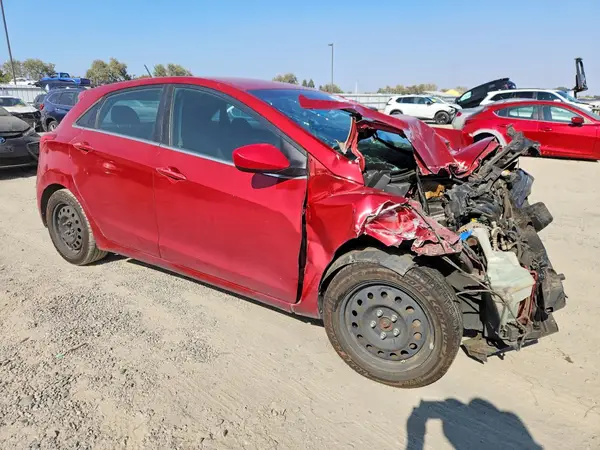 KMHD35LH4HU353574 — 2017 Hyundai Elantra, фото 4 с аукциона Copart 29.09.2026, Передняя часть