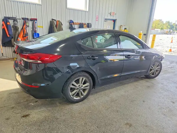 5NPD84LF2HH155021 — 2017 Hyundai Elantra, фото 3 с аукциона Copart 02.10.2026, Передняя часть