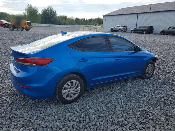 KMHD74LFXHU135345 — 2017 Hyundai Elantra, фото 3 с аукциона Copart, Передняя часть