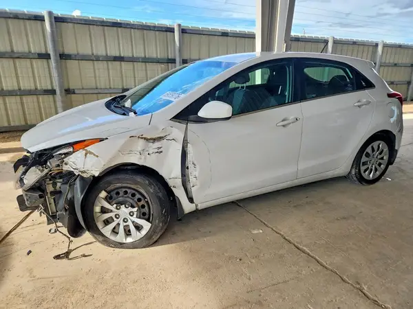KMHD35LH0HU358870 — 2017 Hyundai Elantra, Передняя часть (Front End), фото до ремонта
